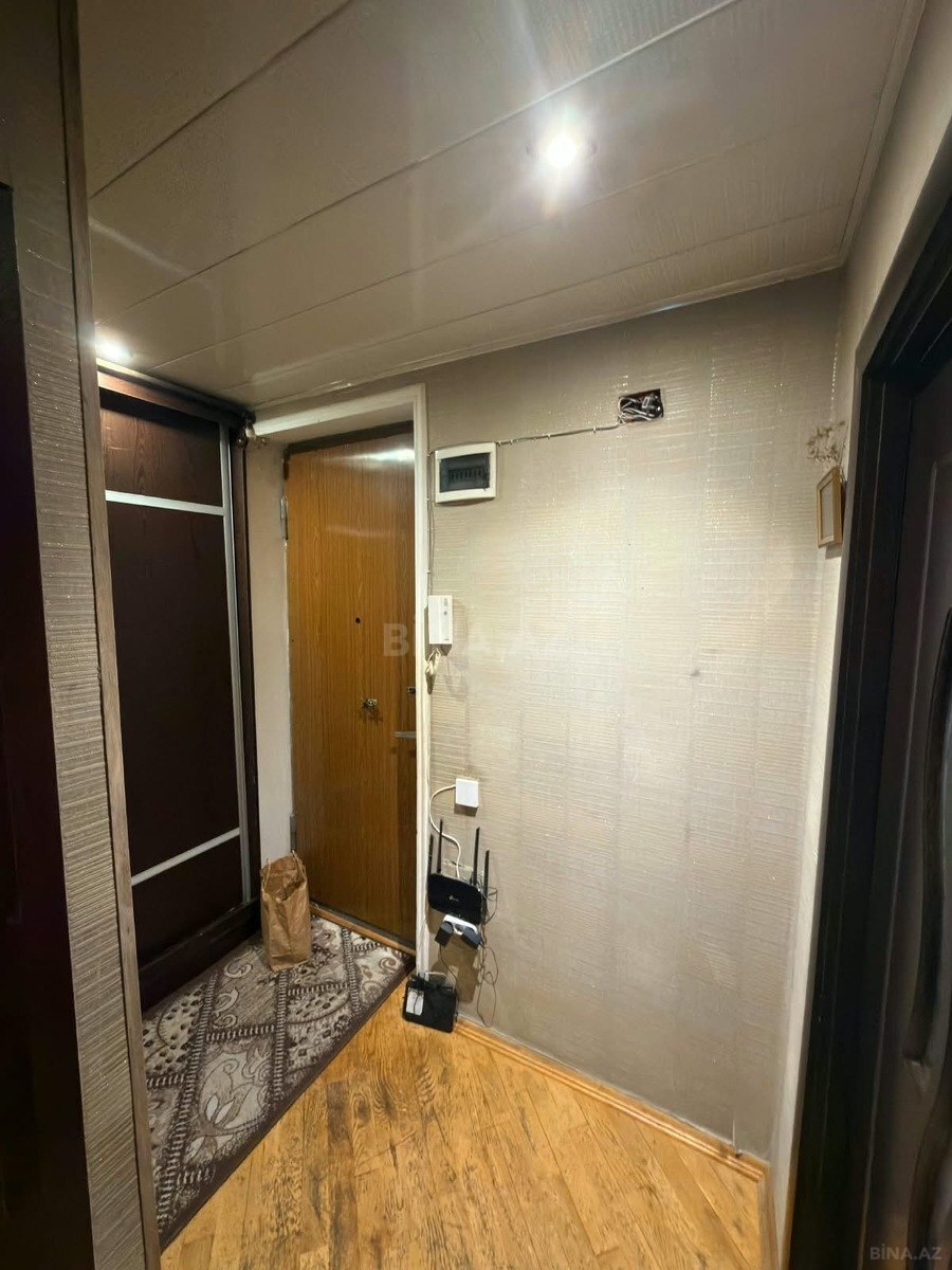 2 otaqlı köhnə tikili 45 m², Elmlər Akademiyası m. - əsas şəkil