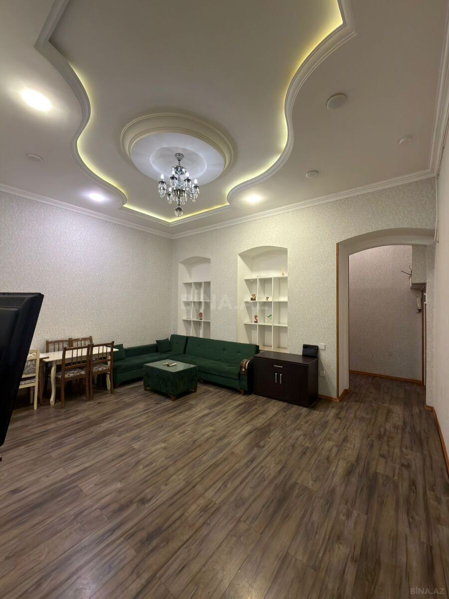 Satılır 3 otaqlı köhnə tikili 110 m², Sahil m. - şəkil 2