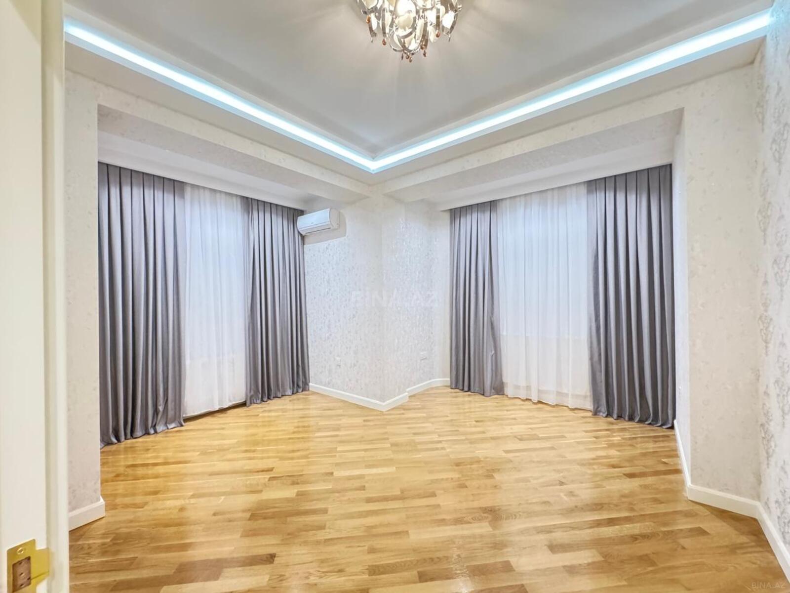 4 otaqlı yeni tikili 156 m², 8-ci mikrorayon q. - əsas şəkil