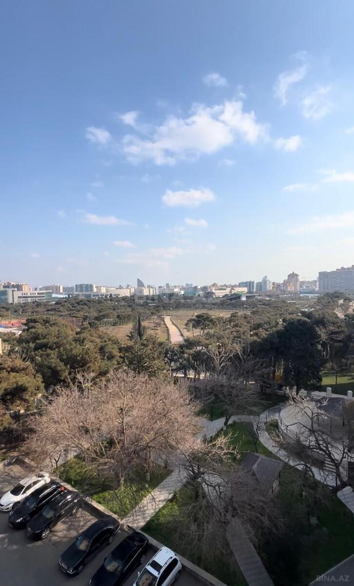 4 otaqlı yeni tikili 160 m², Gənclik m.