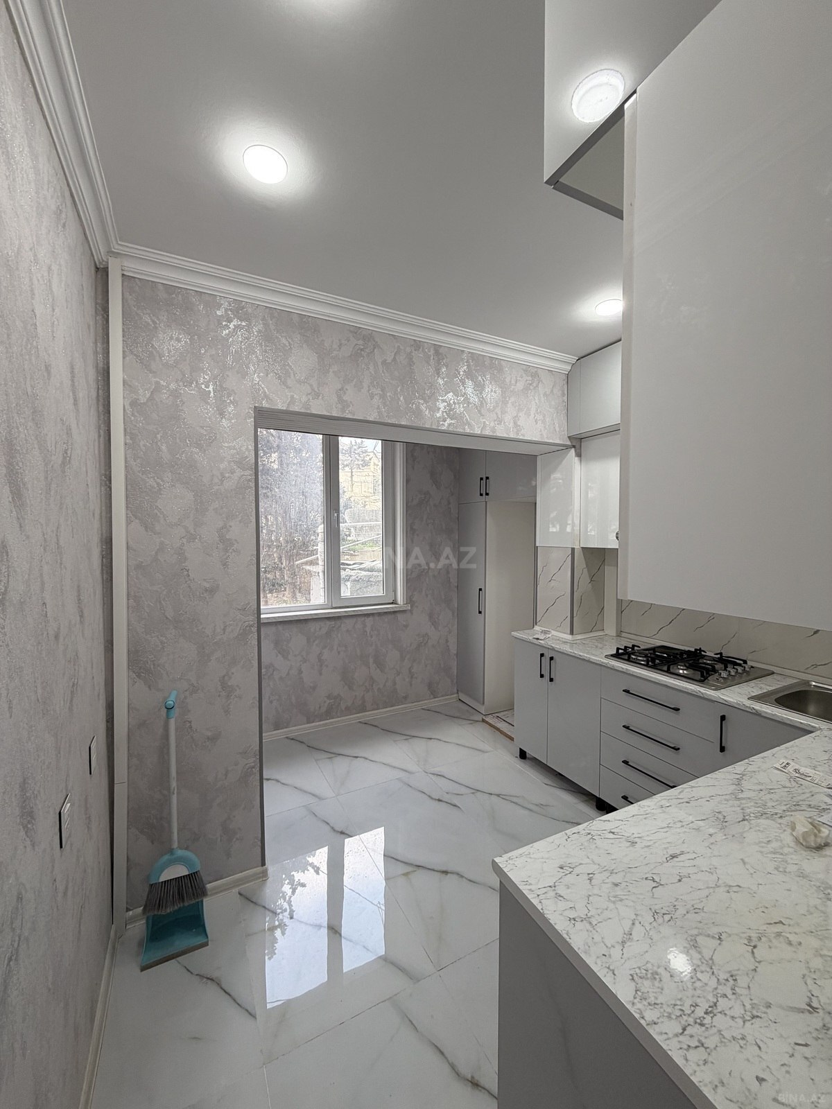 Satılır 4 otaqlı köhnə tikili 108 m², Köhnə Günəşli q. - şəkil 3