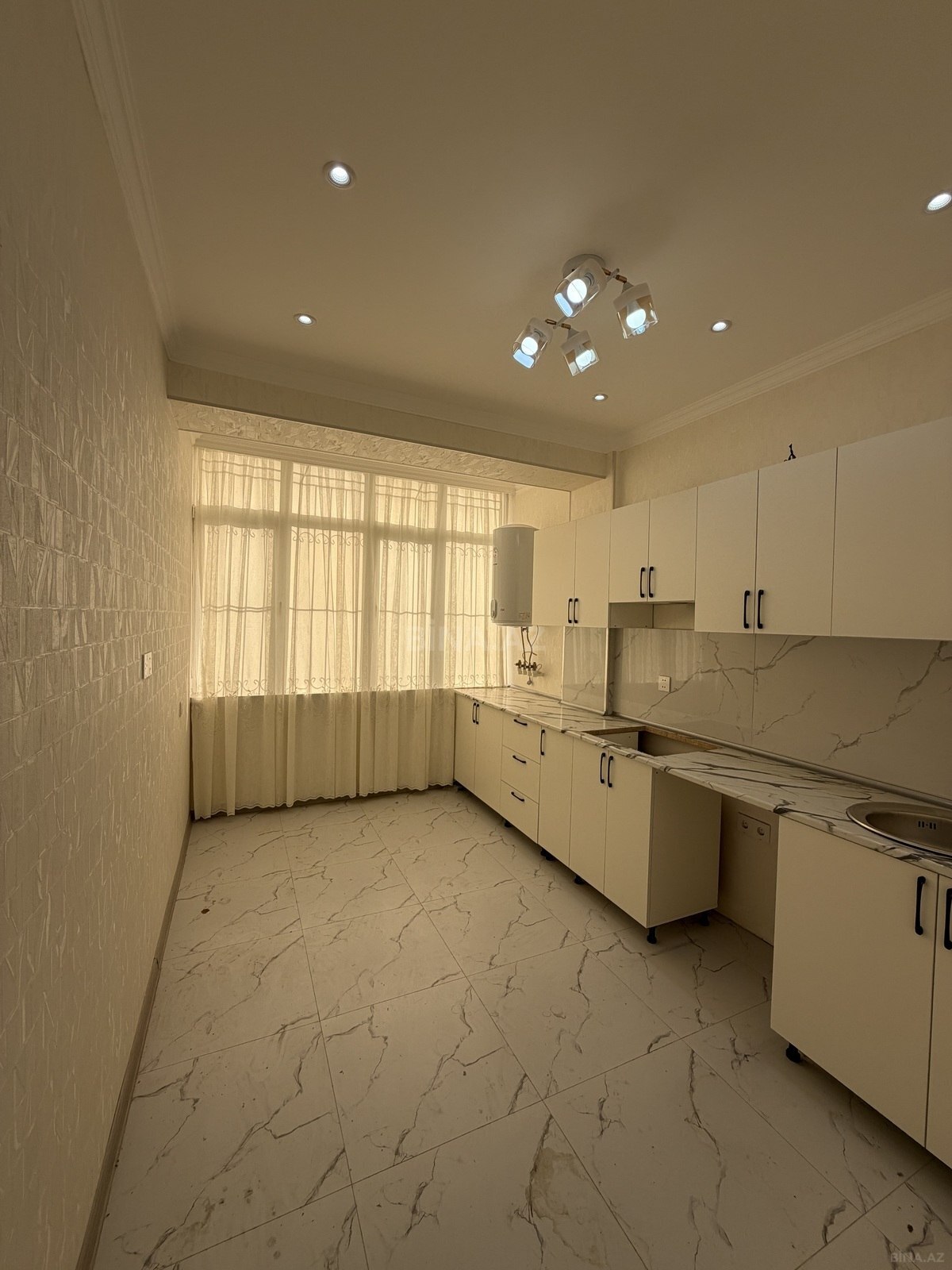 3 otaqlı yeni tikili 72 m², Masazır q. - şəkil 2