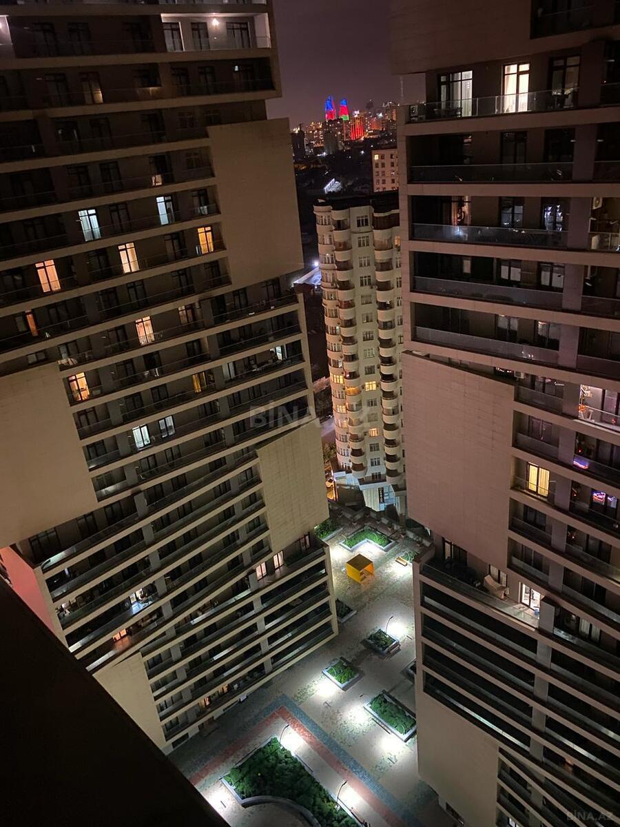 2 otaqlı yeni tikili 65 m², 8 Noyabr m.