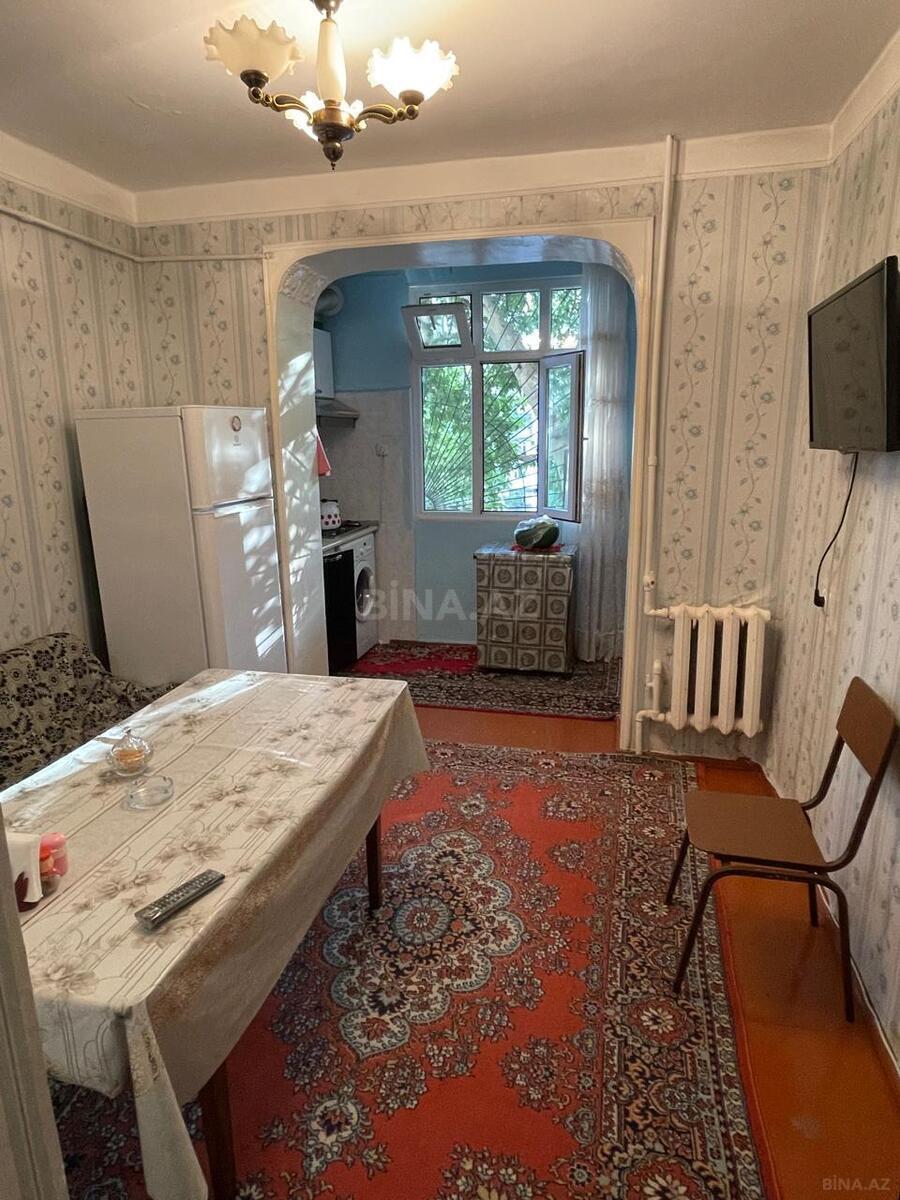 Satılır 2 otaqlı köhnə tikili 55 m², Yeni Günəşli q. - şəkil 2