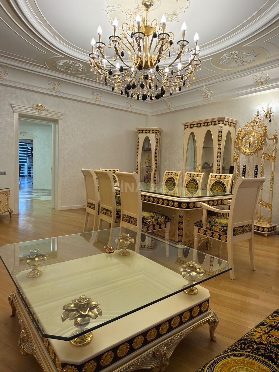 4 otaqlı yeni tikili 230 m², 28 May m. - əsas şəkil