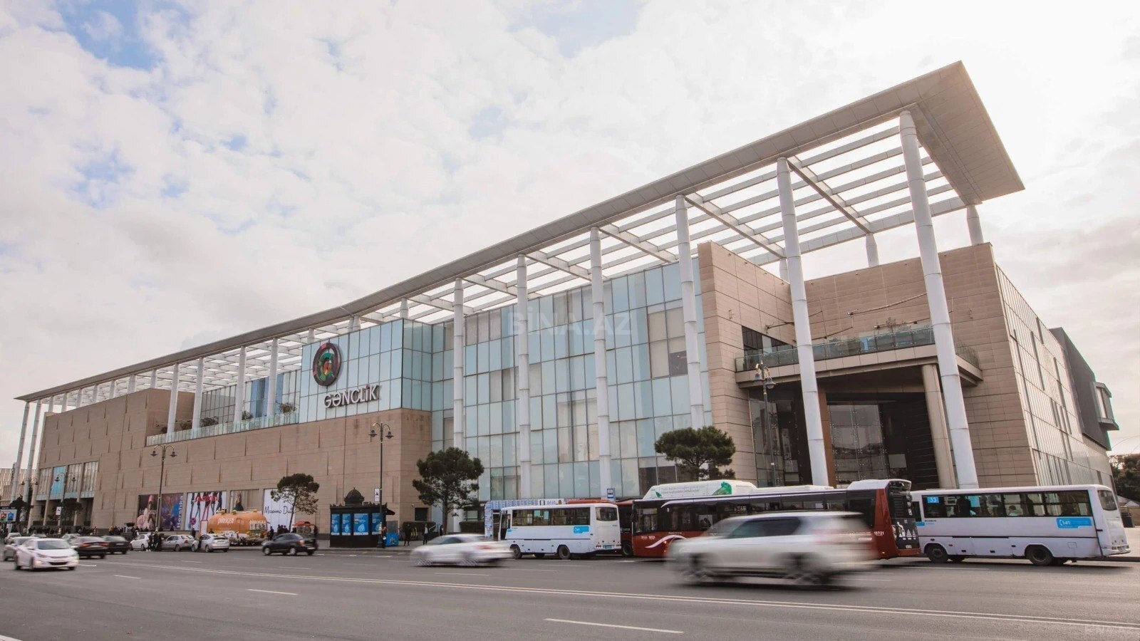 2 otaqlı köhnə tikili 65 m², Gənclik m. - əsas şəkil