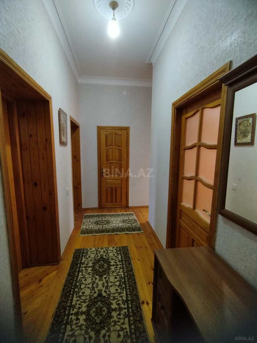 3 otaqlı köhnə tikili 70 m², Qara Qarayev m.