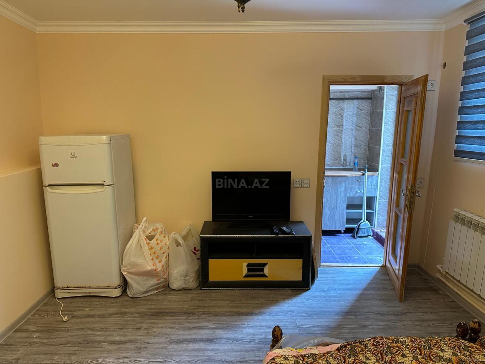 1 otaqlı köhnə tikili 25 m², Bayıl q.