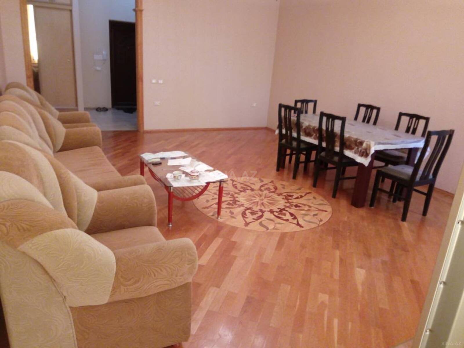 3 otaqlı yeni tikili 145 m², 8 Noyabr m.