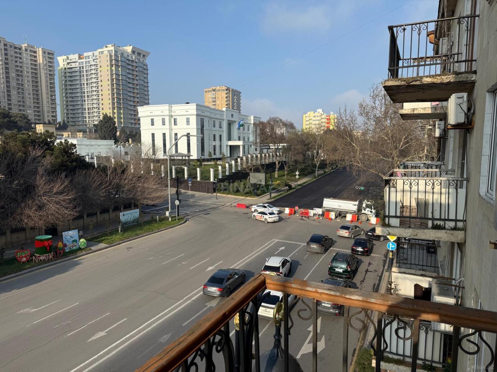 Satılır 3 otaqlı köhnə tikili 75 m², Nizami m.