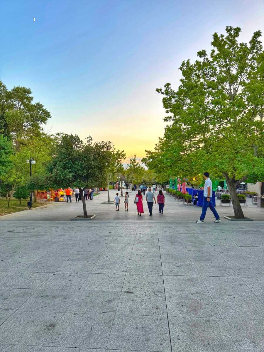 2 otaqlı köhnə tikili 50 m², Xalqlar Dostluğu m.