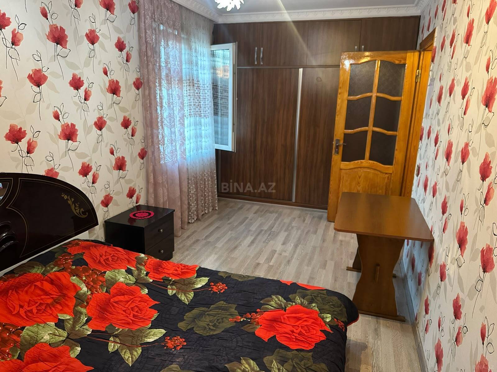 Satılır 2 otaqlı köhnə tikili 50 m², Nizami r. - şəkil 3