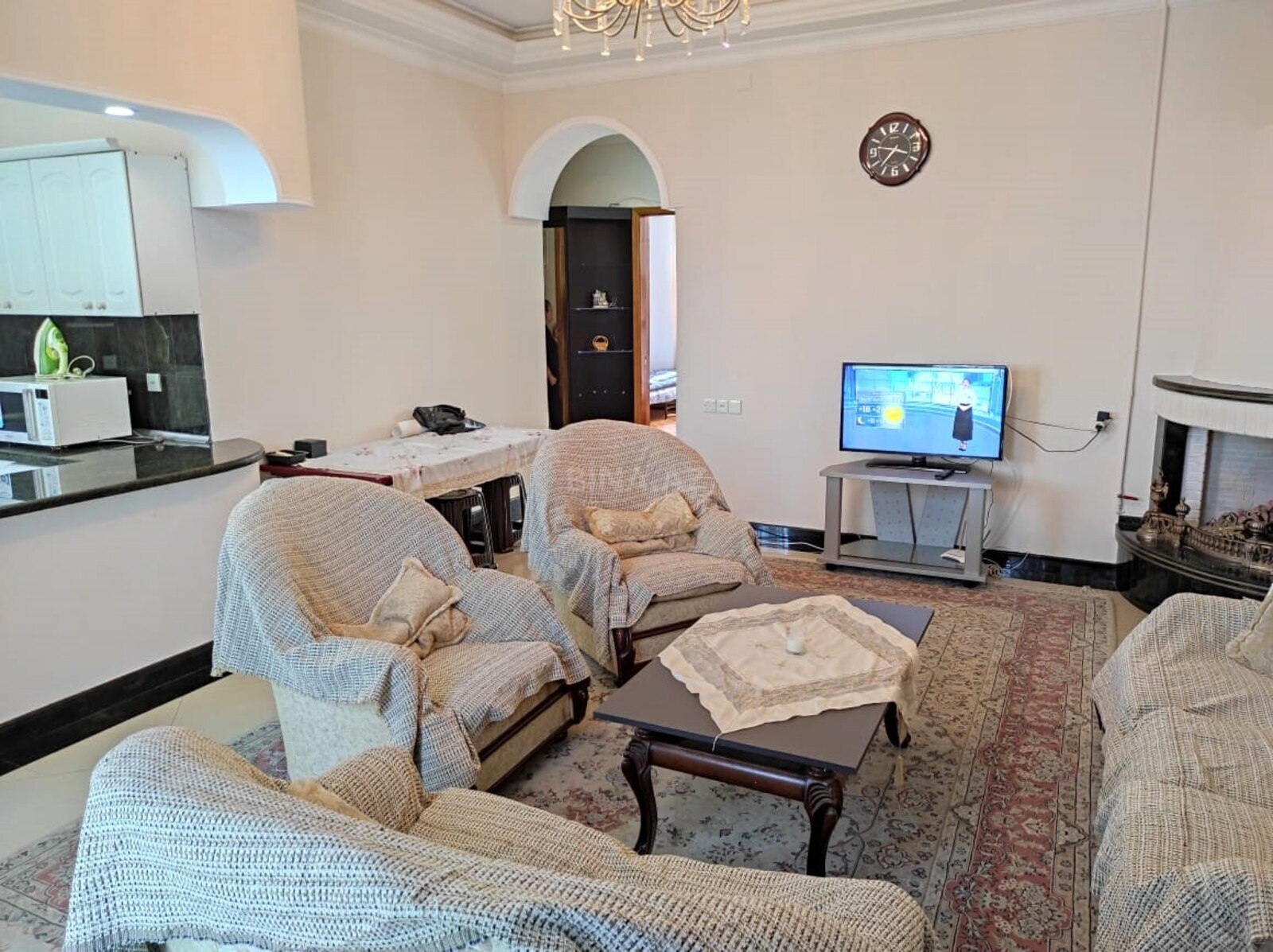 3 otaqlı köhnə tikili 80 m², Elmlər Akademiyası m.