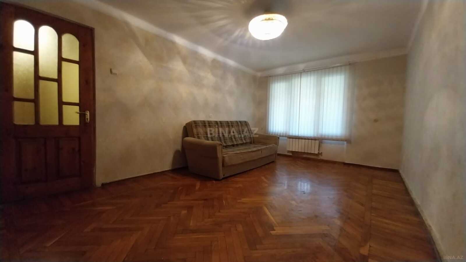 3 otaqlı köhnə tikili 87 m², Elmlər Akademiyası m.