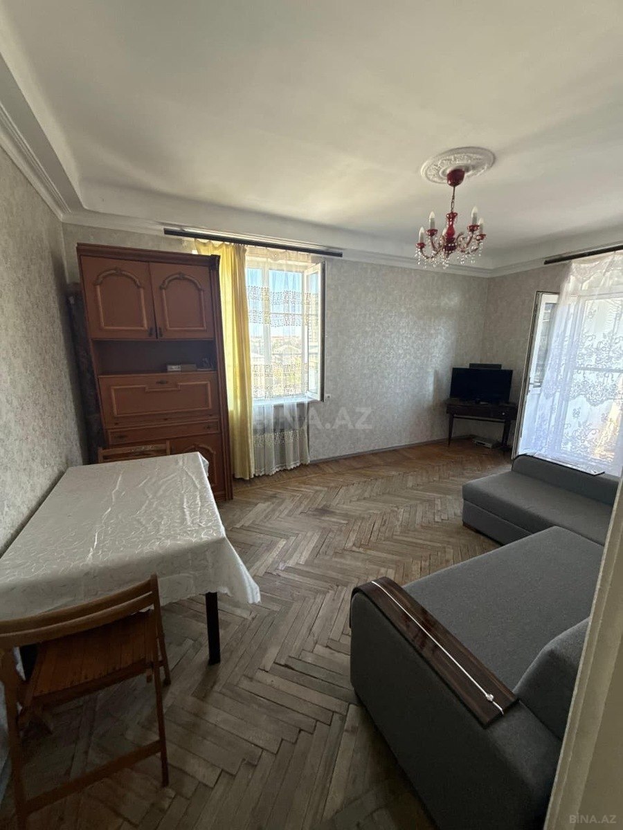 1 otaqlı köhnə tikili 50 m², Bakıxanov q.