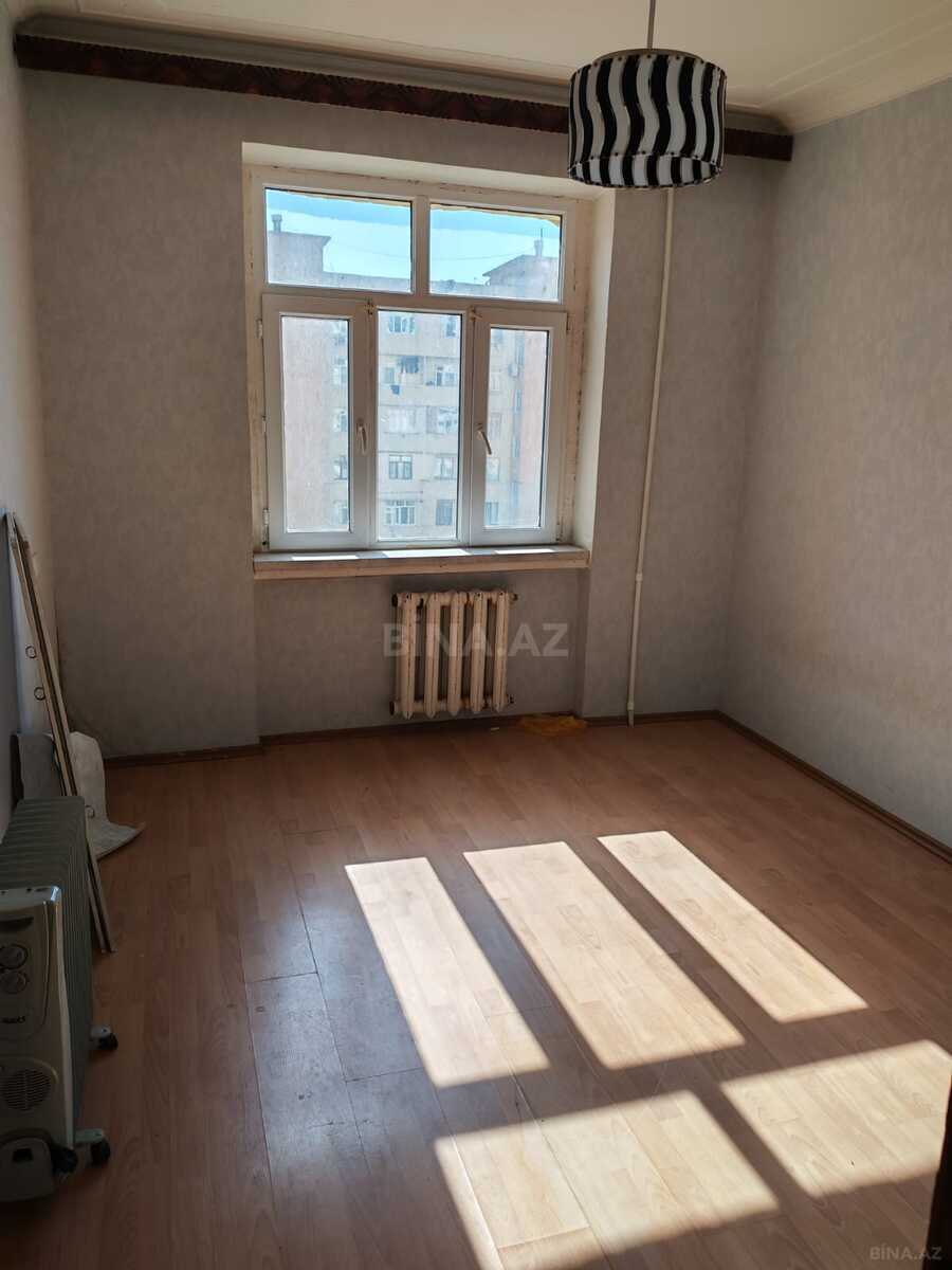 2 otaqlı köhnə tikili 60 m², Yeni Günəşli q. - şəkil 2