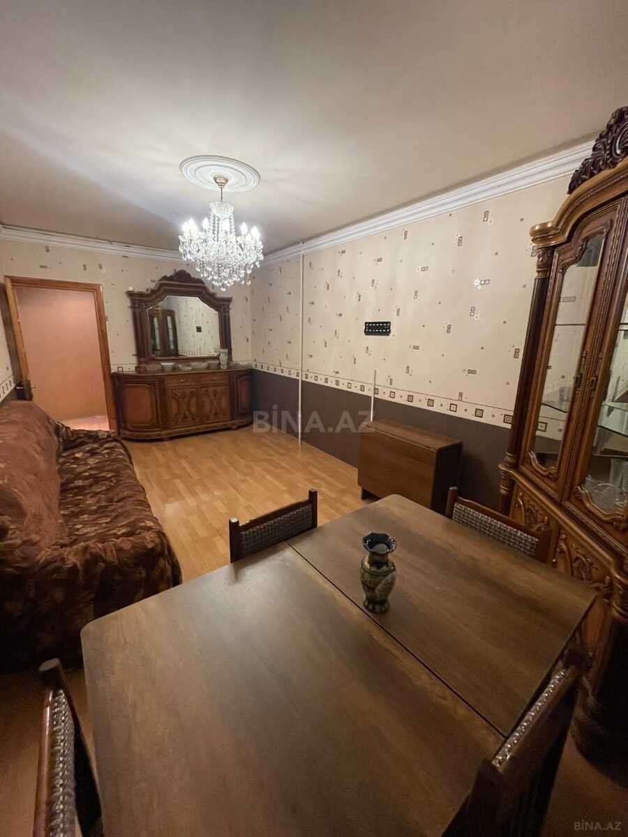 2 otaqlı köhnə tikili 70 m², Qaraçuxur q.