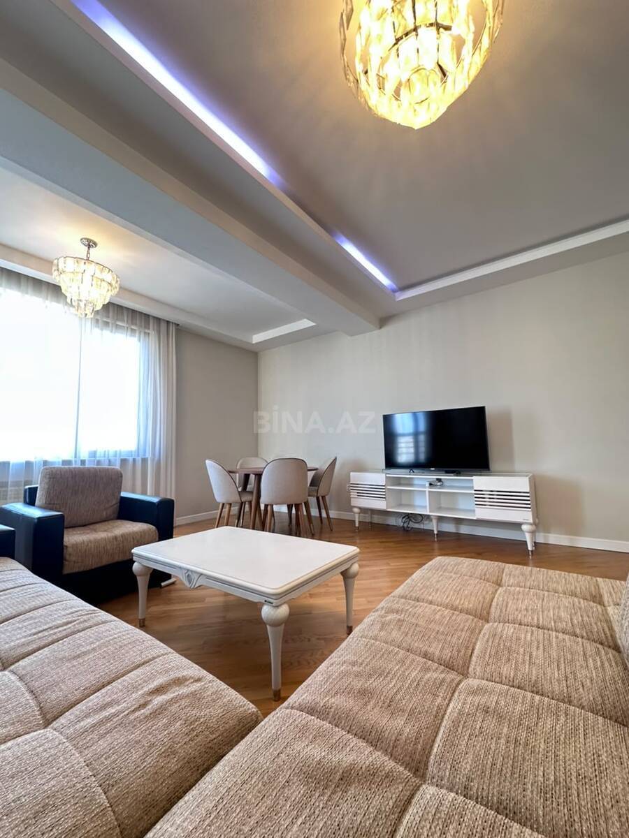 Satılır 3 otaqlı yeni tikili 110 m², İnşaatçılar m.