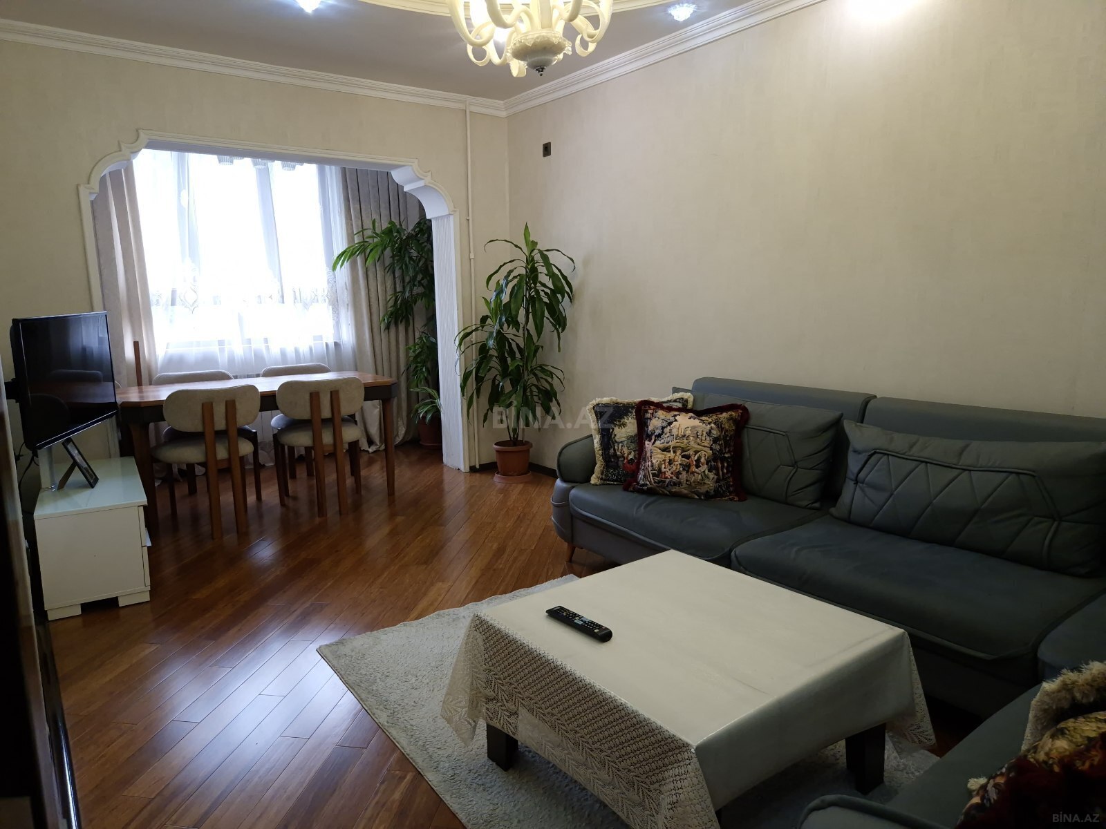 3 otaqlı köhnə tikili 85 m², Xalqlar Dostluğu m. - əsas şəkil