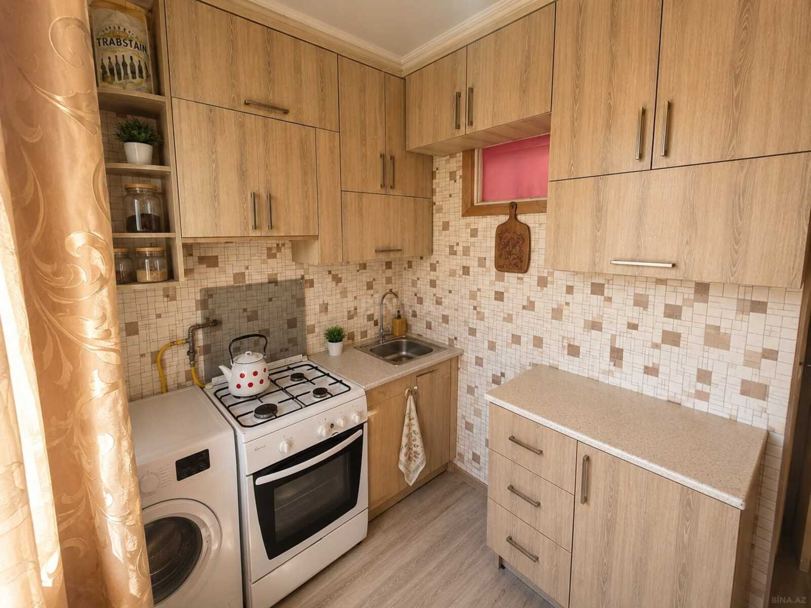 1 otaqlı köhnə tikili 40 m², Yeni Günəşli q.