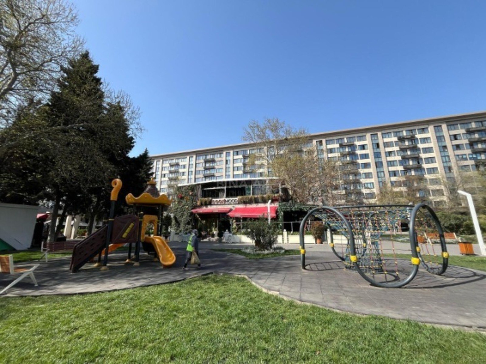 2 otaqlı köhnə tikili 70 m², Gənclik m. - əsas şəkil