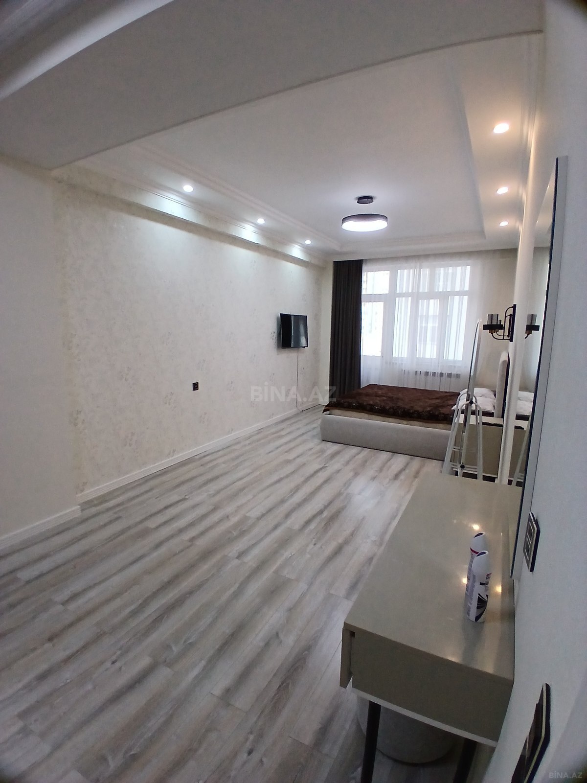 3 otaqlı yeni tikili 100 m², Bakıxanov q.