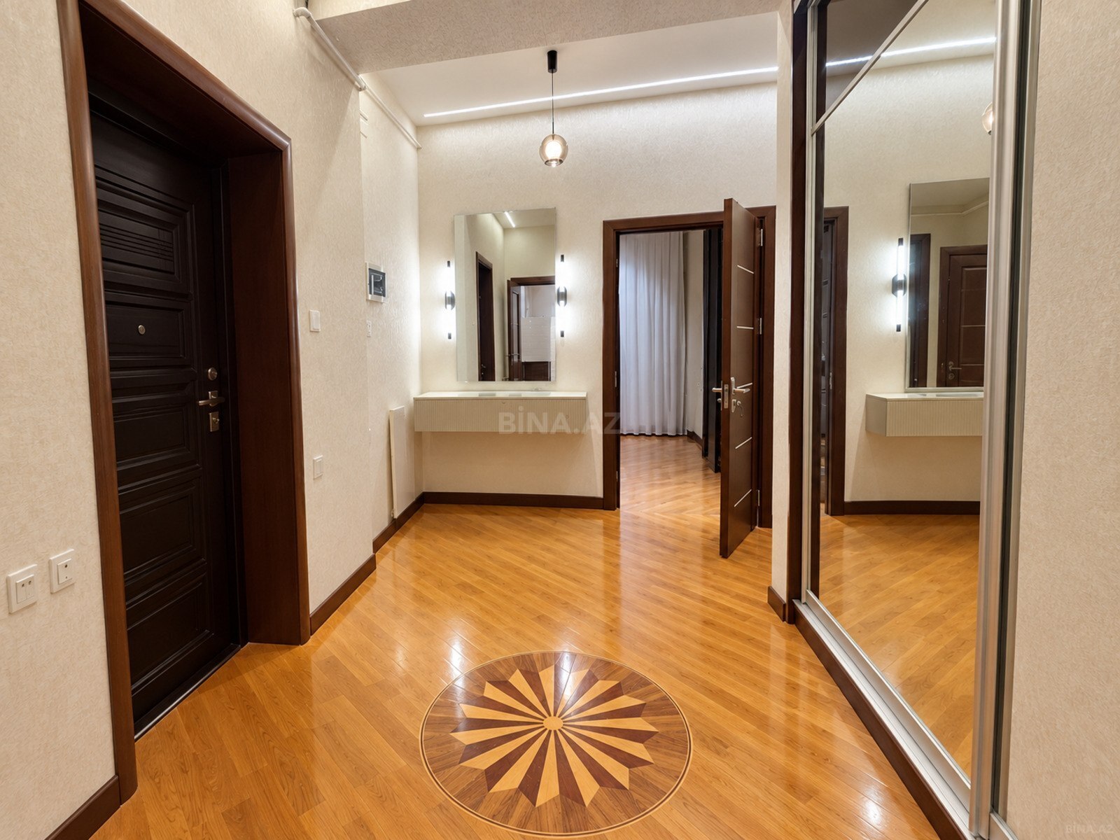 4 otaqlı yeni tikili 135 m², Bayıl q. - şəkil 3