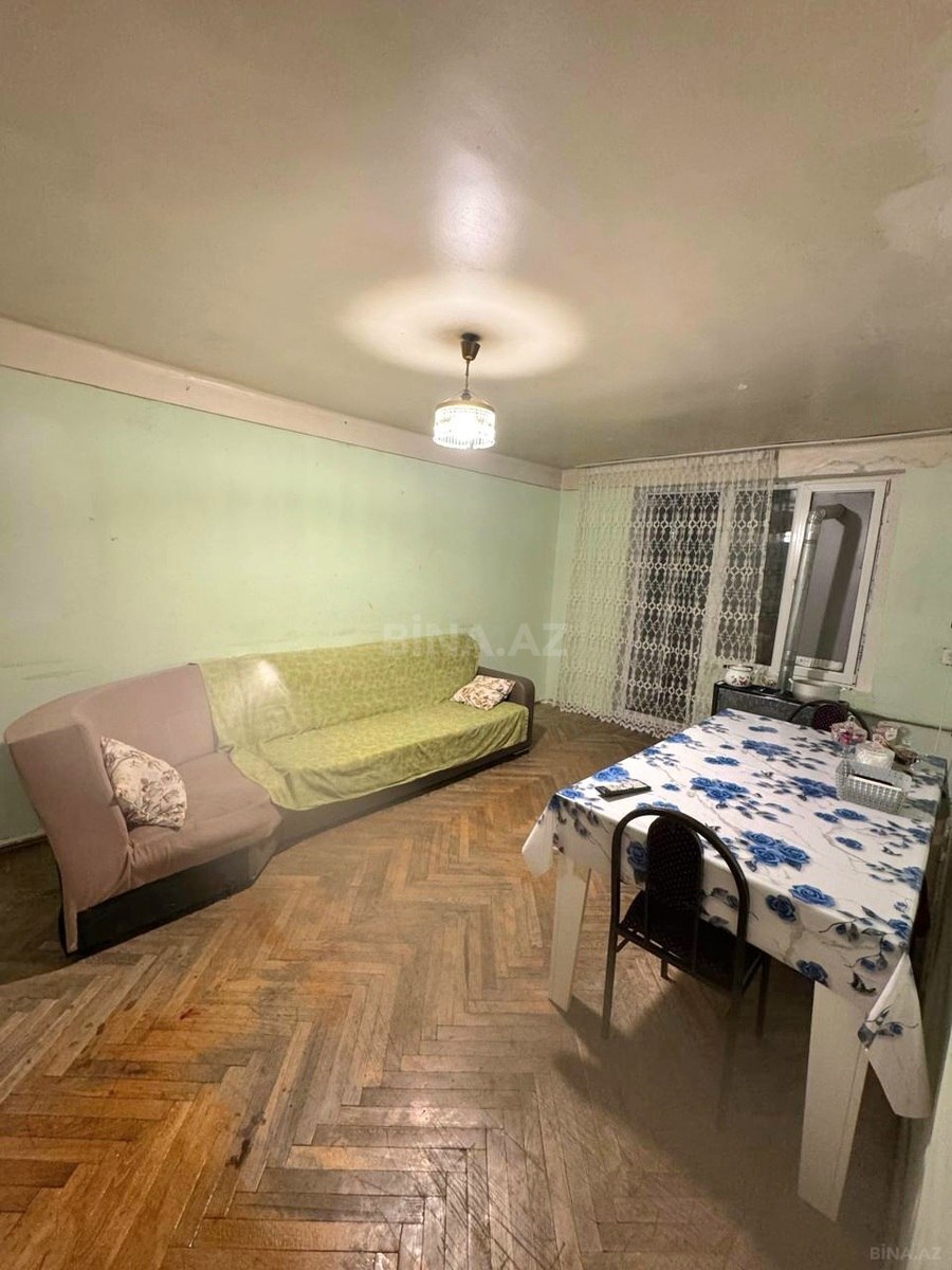 3 otaqlı köhnə tikili 68 m², İnşaatçılar m.