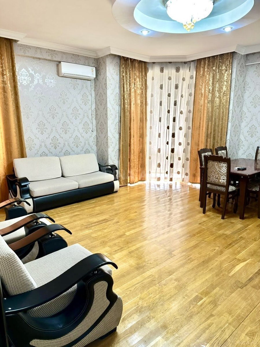 2 otaqlı yeni tikili 110 m², Memar Əcəmi m.