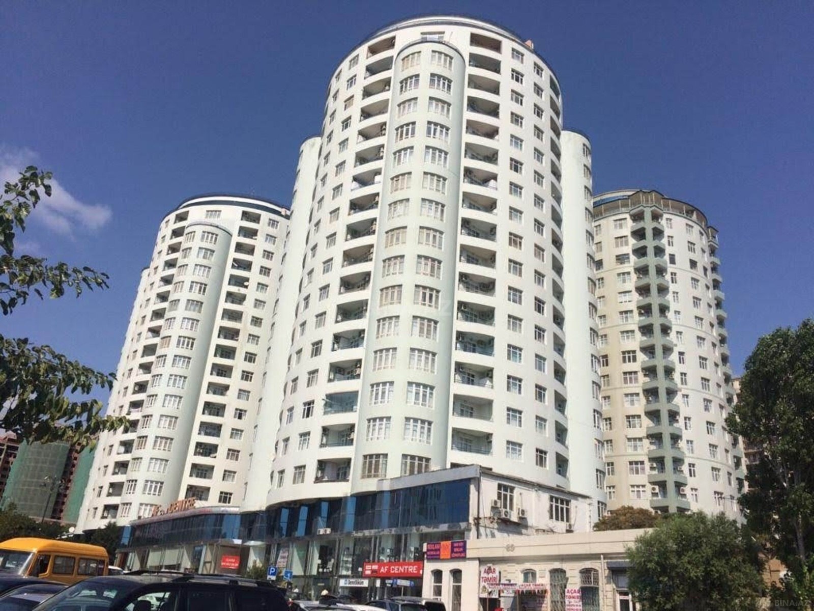 Satılır 4 otaqlı yeni tikili 198 m², 28 May m.