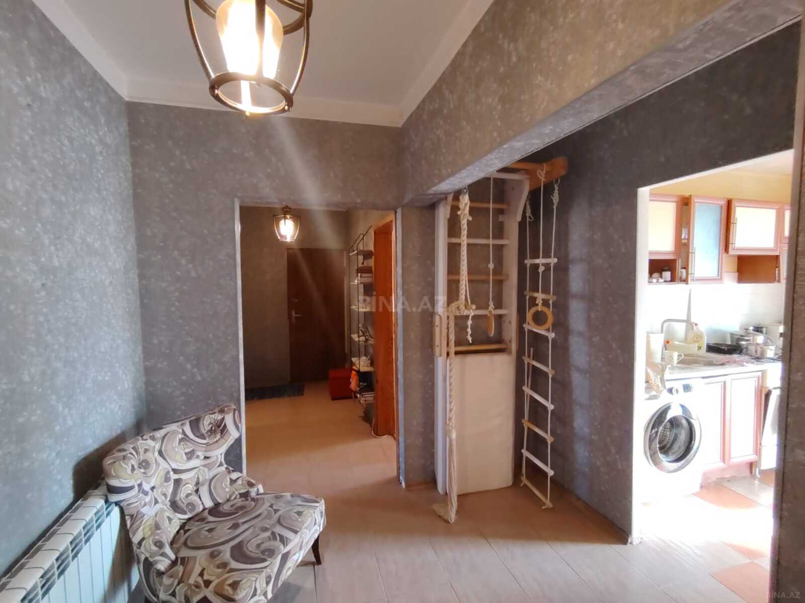 5 otaqlı köhnə tikili 130 m², İnşaatçılar m. - əsas şəkil