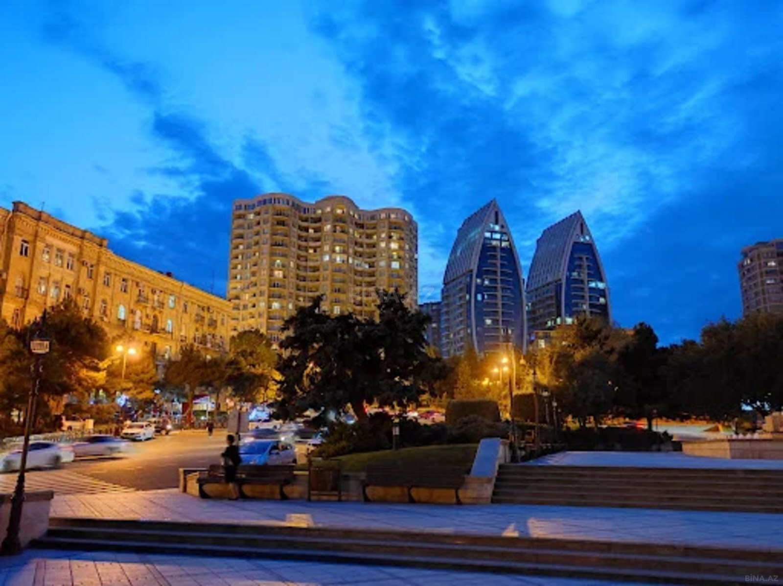 4 otaqlı yeni tikili 260 m², Elmlər Akademiyası m.