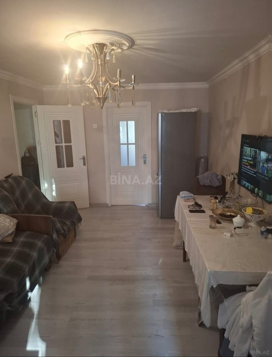 Satılır 2 otaqlı köhnə tikili 45 m², İnşaatçılar m. - şəkil 3