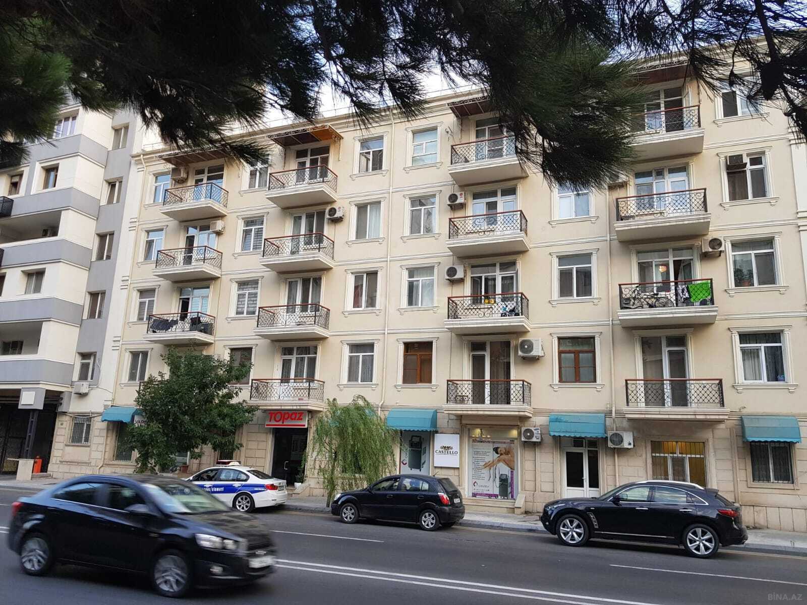 Satılır 3 otaqlı köhnə tikili 75 m², 28 May m.