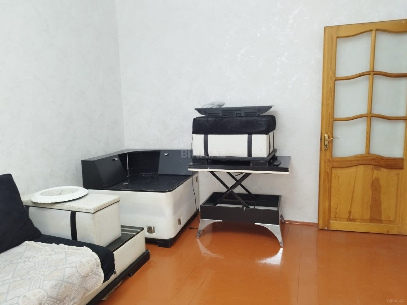 2 otaqlı köhnə tikili 80 m², İnşaatçılar m.