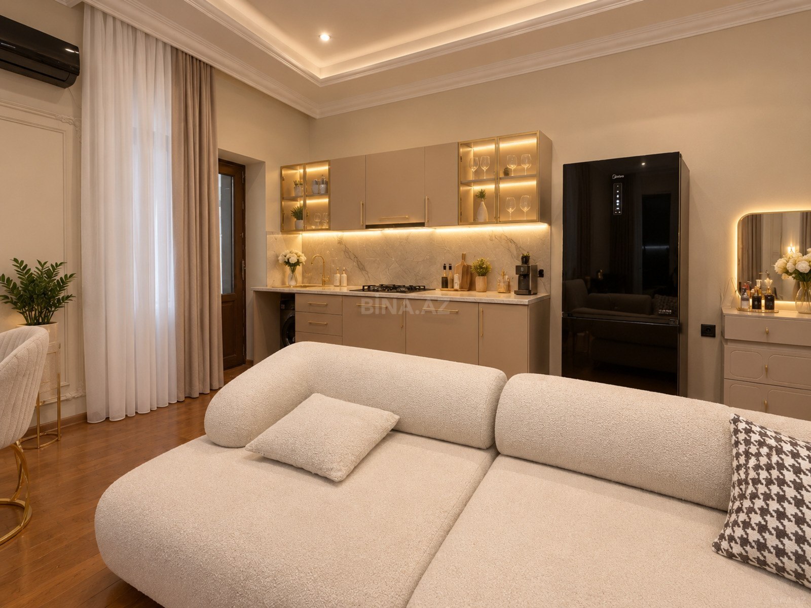 3 otaqlı köhnə tikili 135 m², Bayıl q. - şəkil 2
