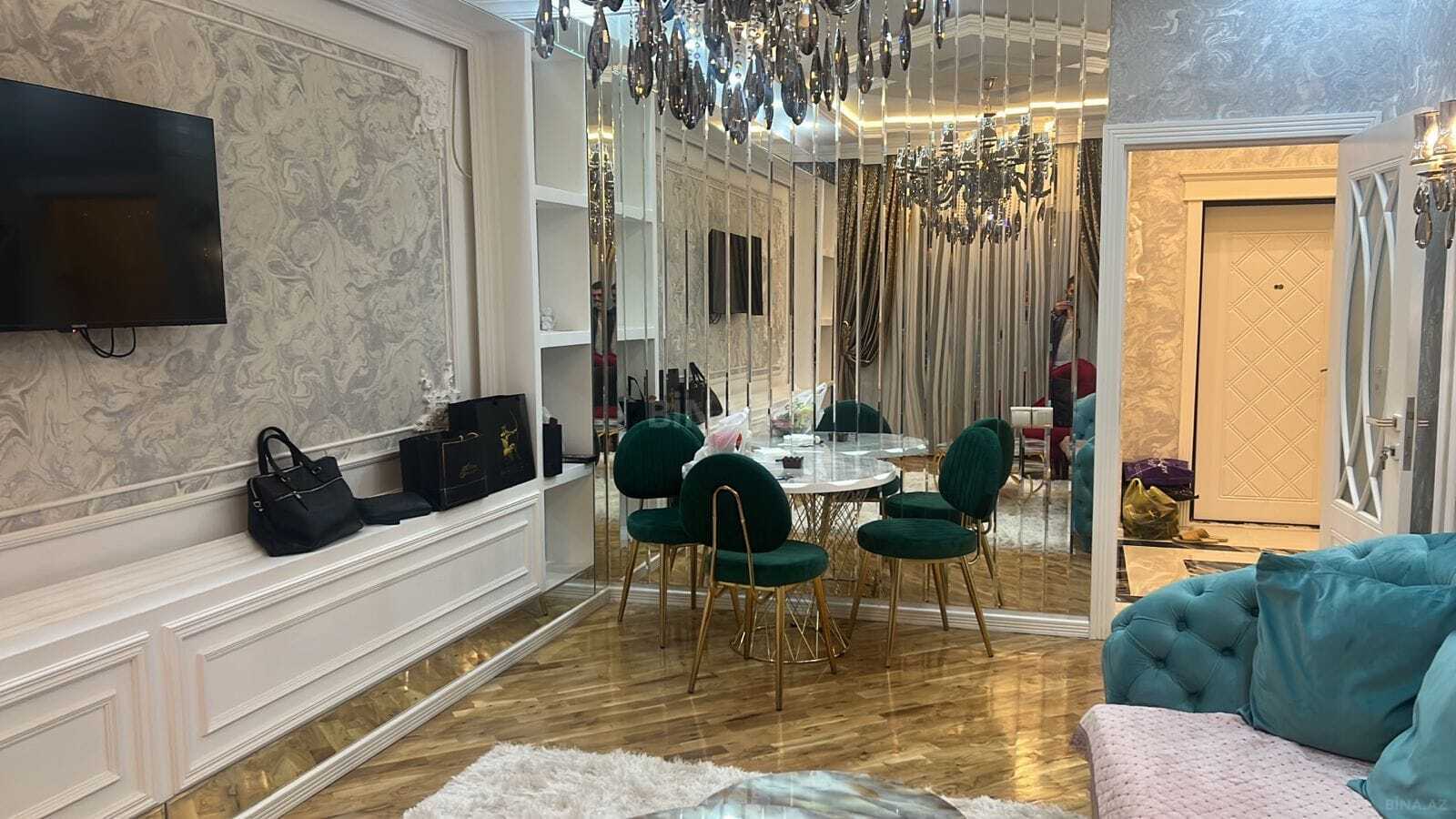 2 otaqlı yeni tikili 70 m², 28 May m.