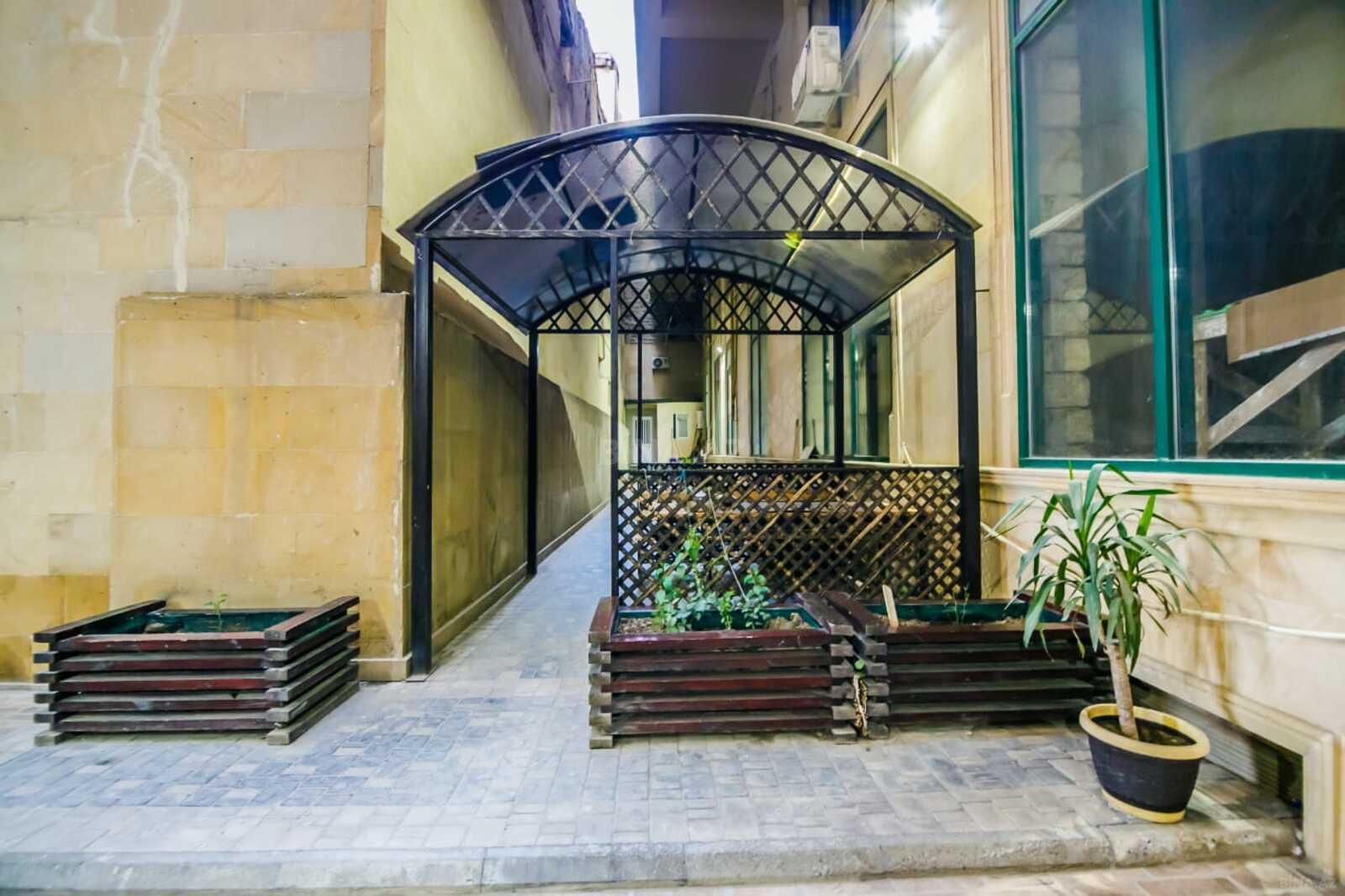 4 otaqlı yeni tikili 140 m², İçəri Şəhər m.