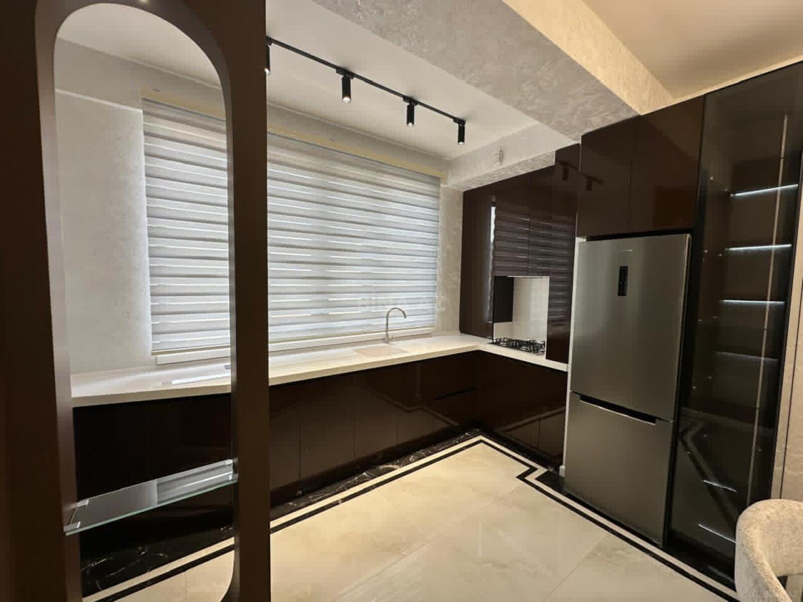 3 otaqlı yeni tikili 140 m², 28 May m. - şəkil 2