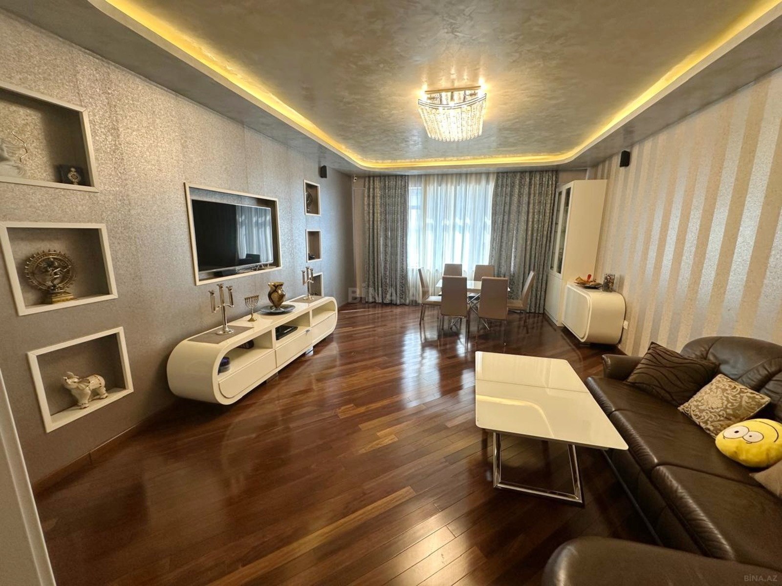 3 otaqlı yeni tikili 153 m², Badamdar q.