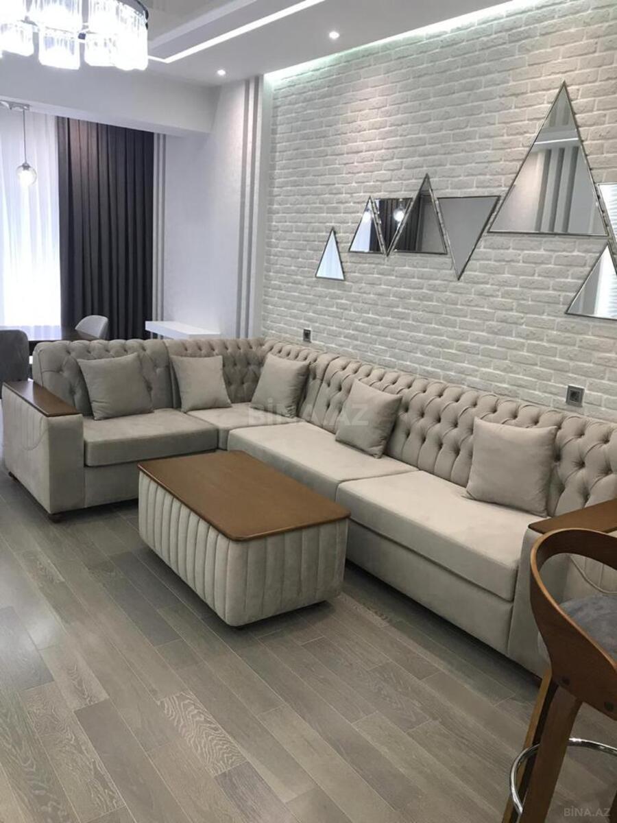 2 otaqlı yeni tikili 80 m², İnşaatçılar m.