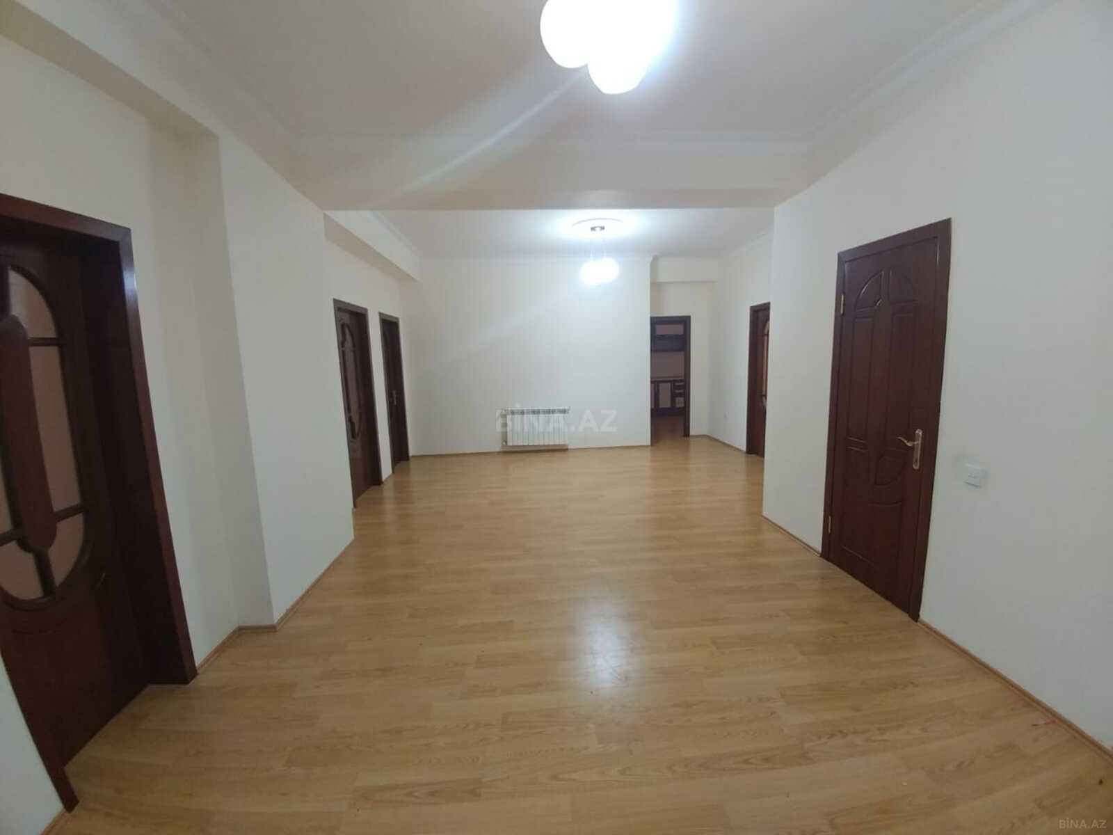 4 otaqlı yeni tikili 200 m², 20 Yanvar m.