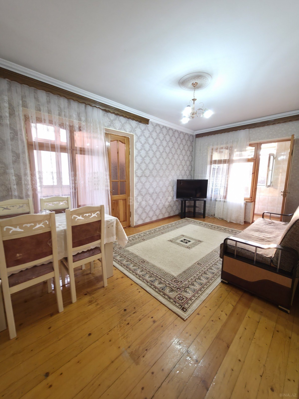 2 otaqlı köhnə tikili 40 m², Qaraçuxur q.