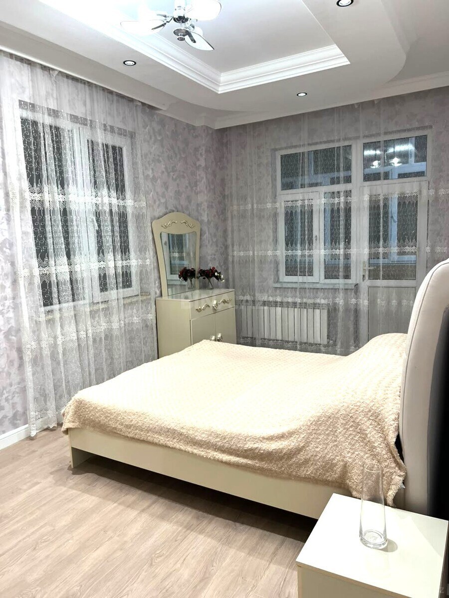 2 otaqlı yeni tikili 80 m², Qaraçuxur q.