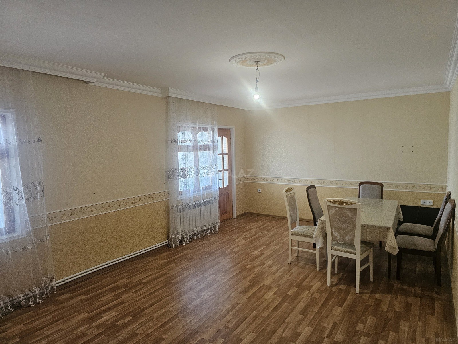 4 otaqlı köhnə tikili 105 m², Badamdar q.