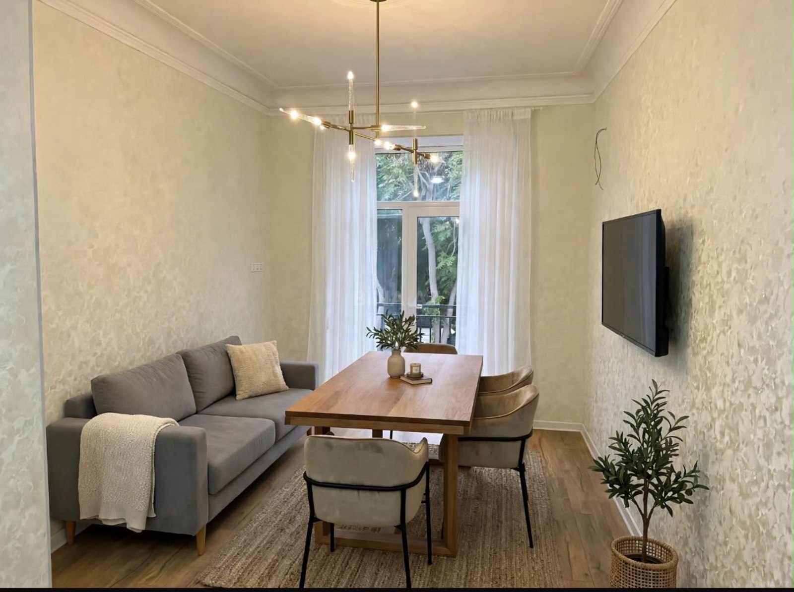 3 otaqlı köhnə tikili 60 m², Ağ şəhər q.