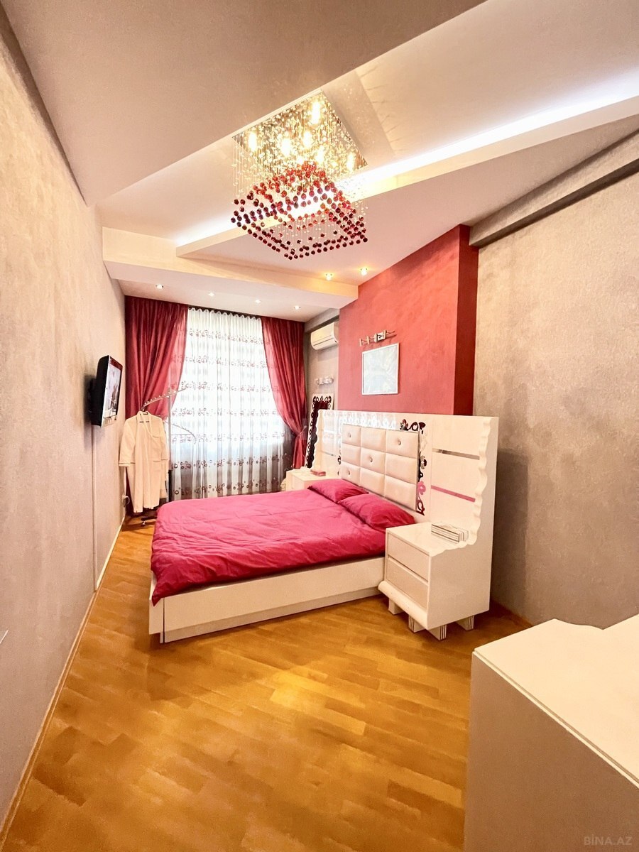 3 otaqlı yeni tikili 125 m², İnşaatçılar m.