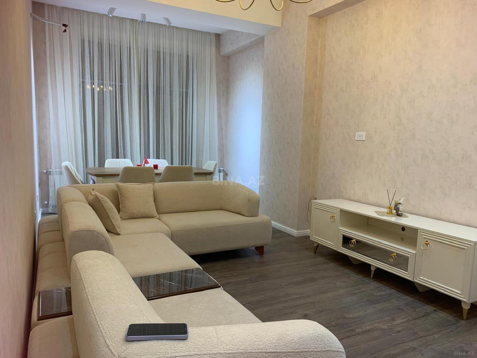 2 otaqlı yeni tikili 67 m², 28 May m.