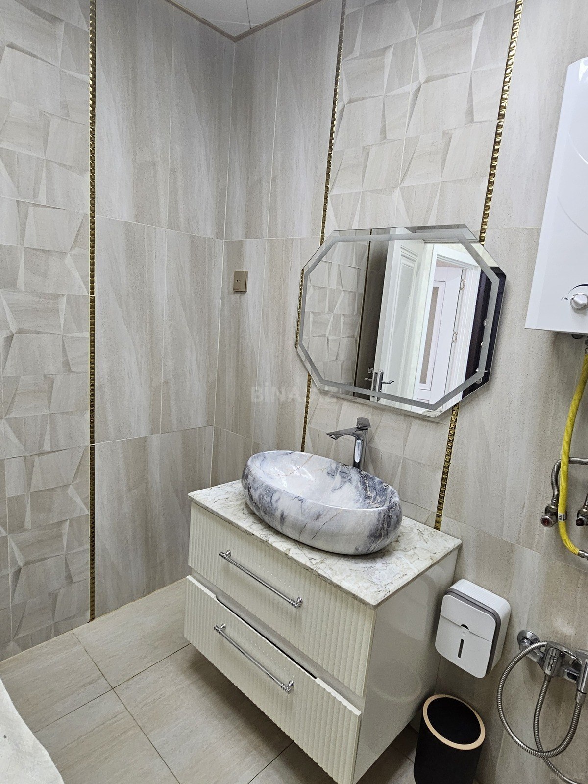 2 otaqlı köhnə tikili 55 m², Memar Əcəmi m. - şəkil 2