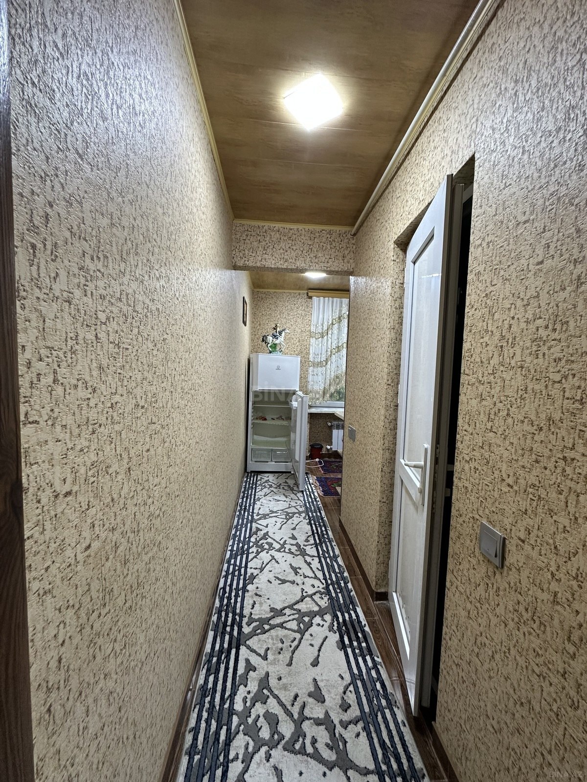 1 otaqlı köhnə tikili 42 m², Elmlər Akademiyası m. - əsas şəkil